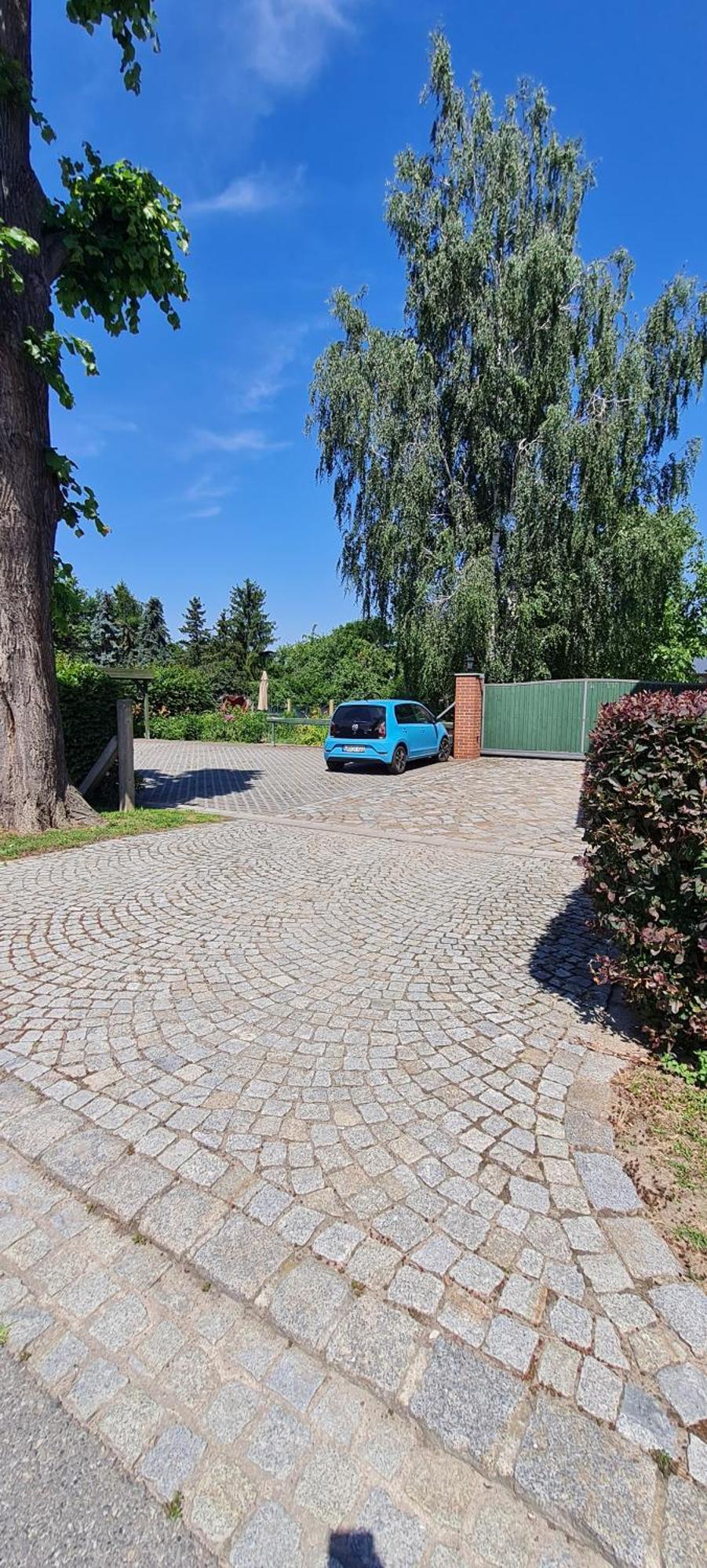 Zum Kranich Apartment Лукау Екстериор снимка